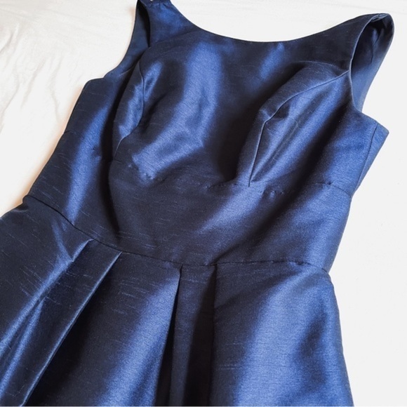 Alfred Sung Women’s Navy High Neck Cocktail Dress with Bow - Picture 5 of 13